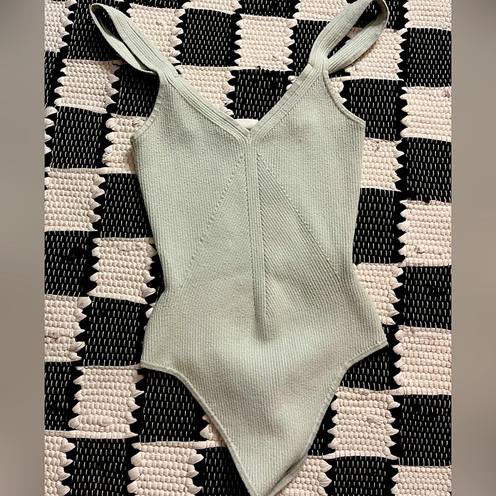 Abercrombie and Fitch ribbed body suit